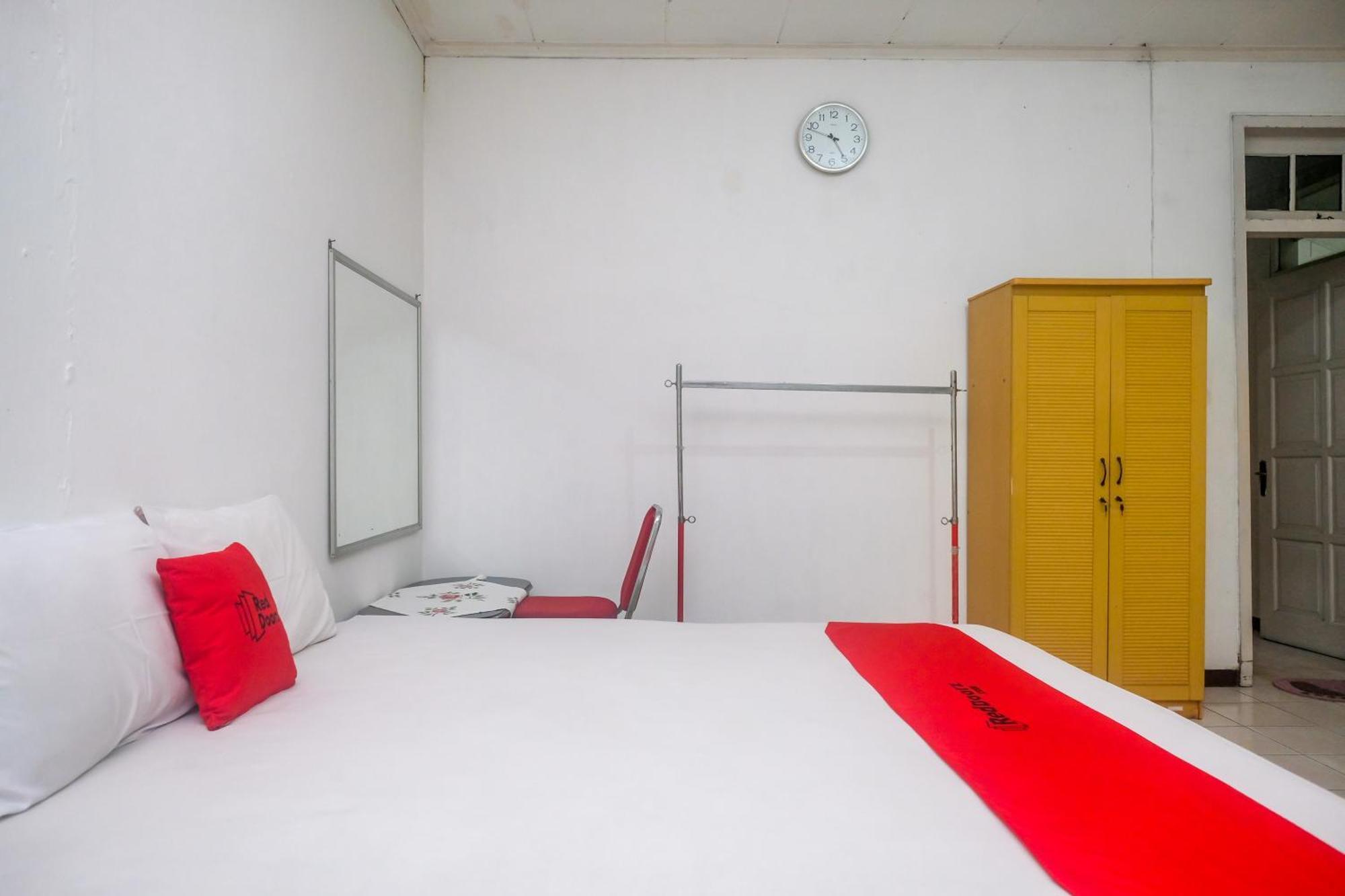 Reddoorz Syariah At Griya Raharja Klaten Екстериор снимка
