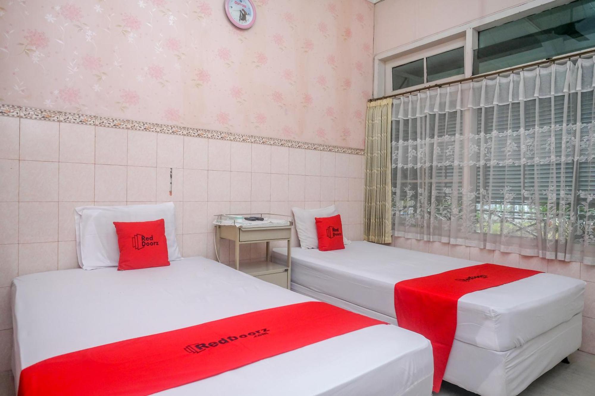 Reddoorz Syariah At Griya Raharja Klaten Екстериор снимка